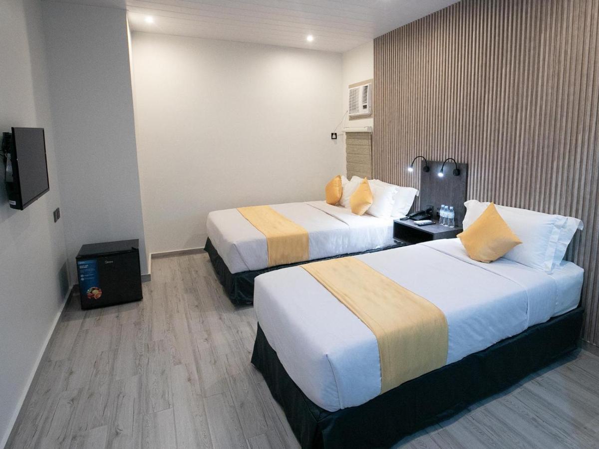 City Pod Hotel Cebu Stadt Exterior foto